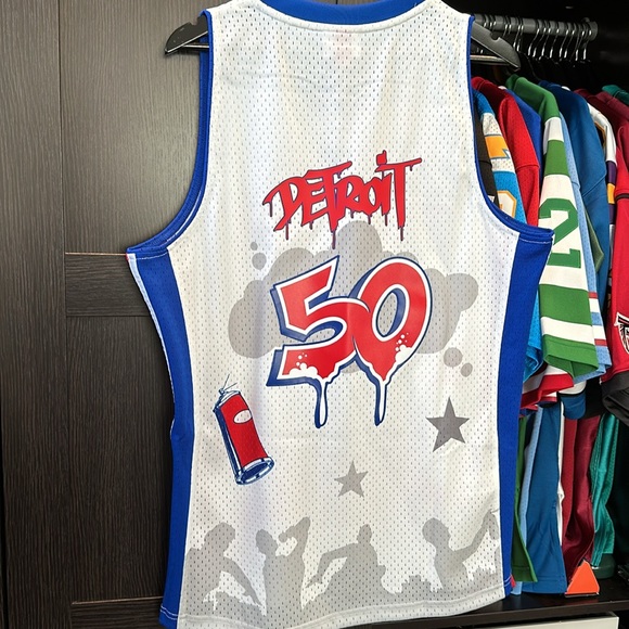 Detroit Pistons Mitchell & Ness x Tats Cru Hardwood Classics Fashion Jersey - Picture 5 of 7